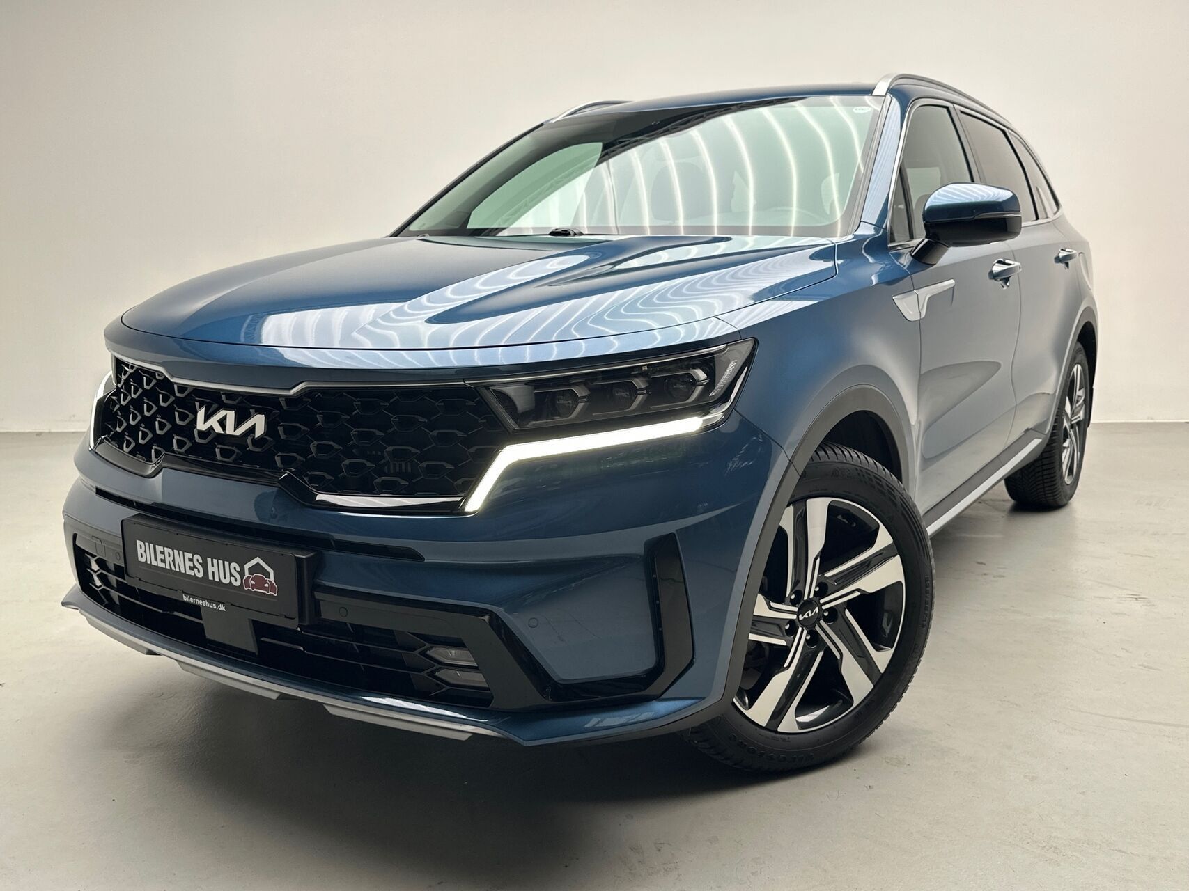 Blå Kia Sorento fra 2024