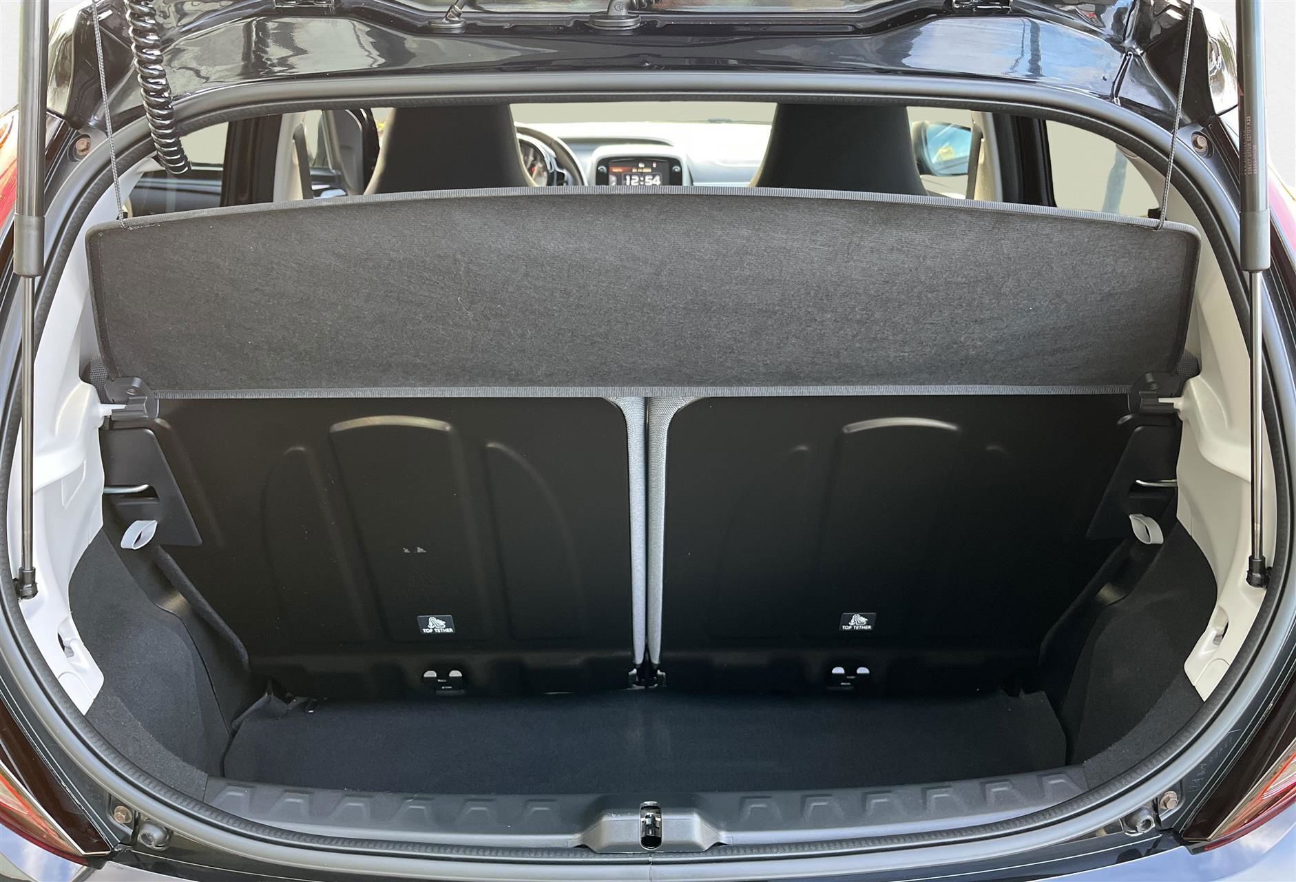 Sort Toyota Aygo fra 2021