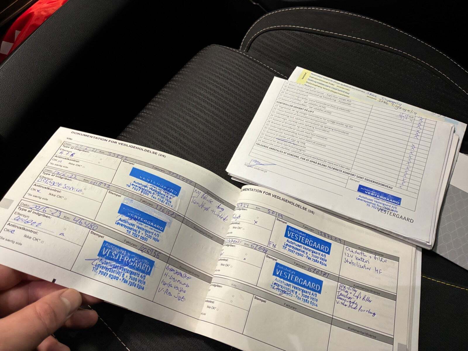 Grå Renault Megane IV fra 2016