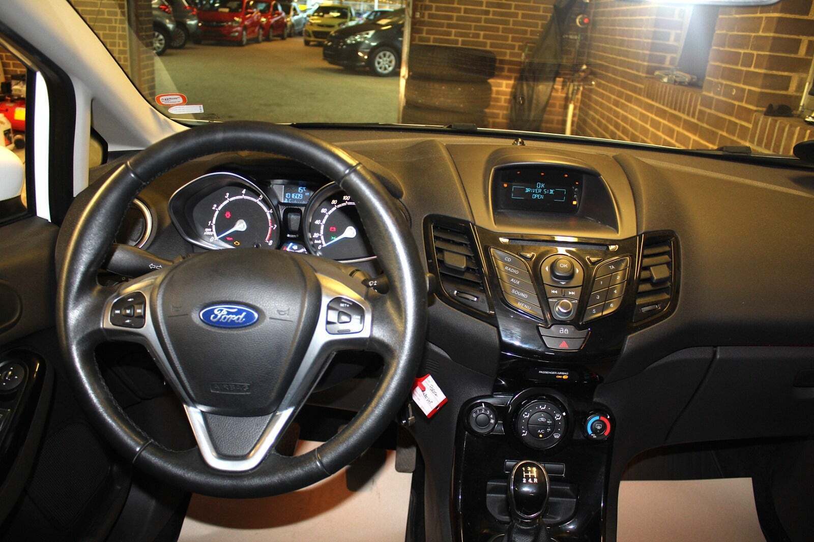 Hvid Ford Fiesta fra 2014