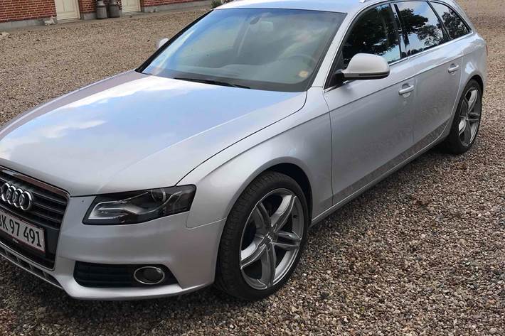 Grå Audi A4 fra 2008