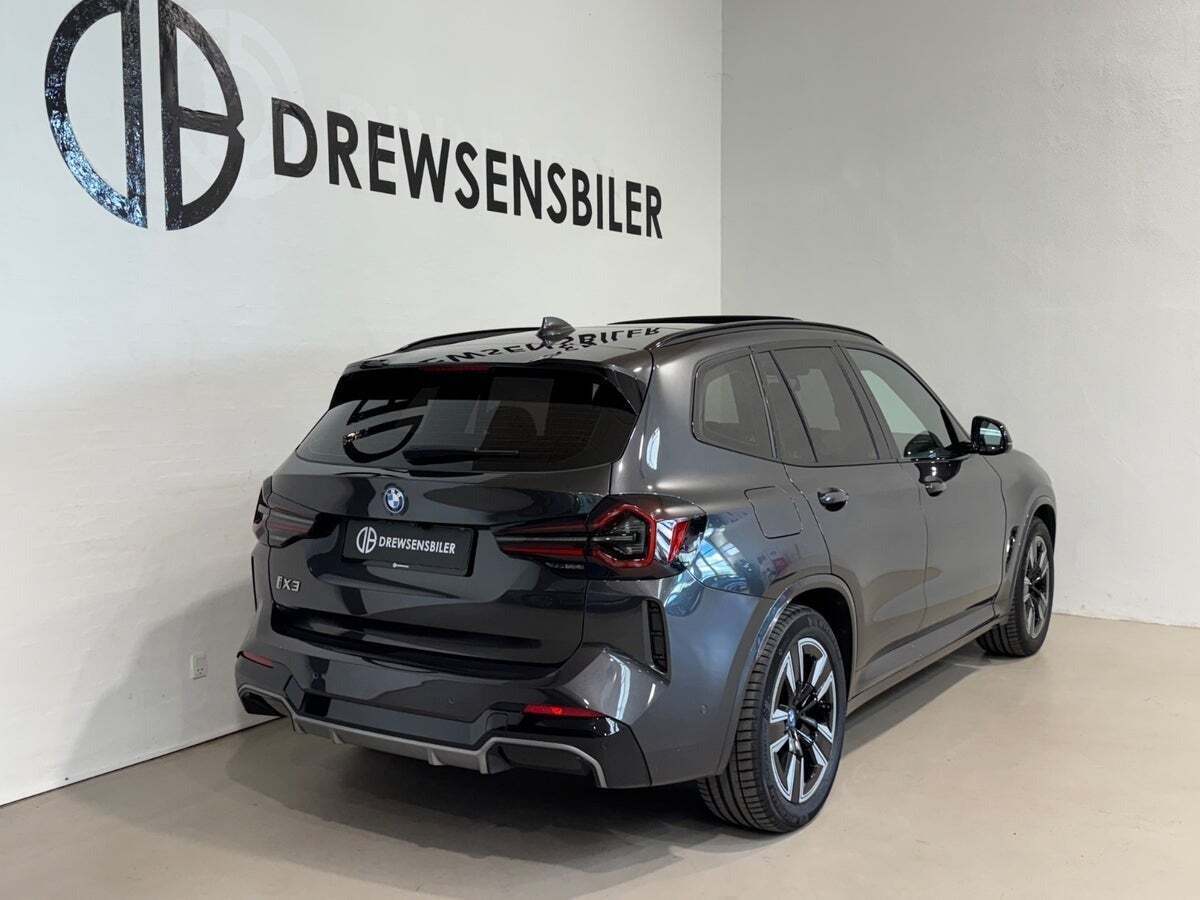 BMW iX3 Charged M-Sport