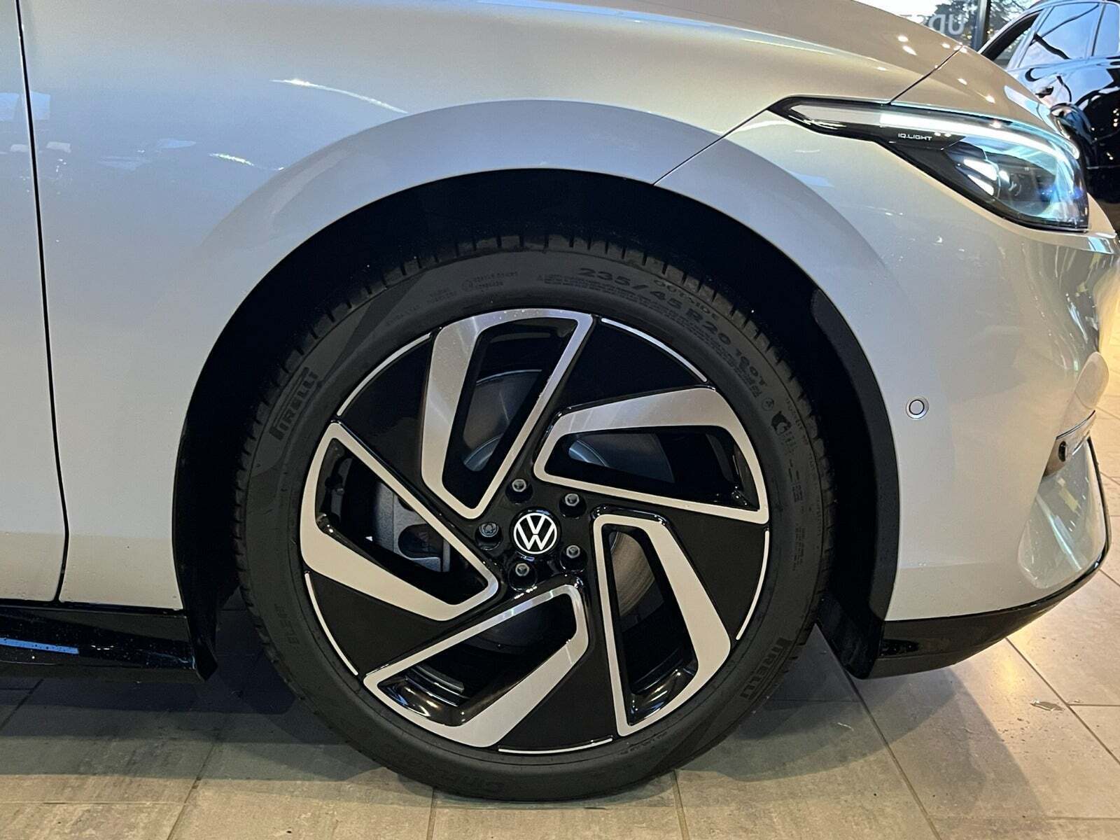 Sølv VW ID.7 fra 2026