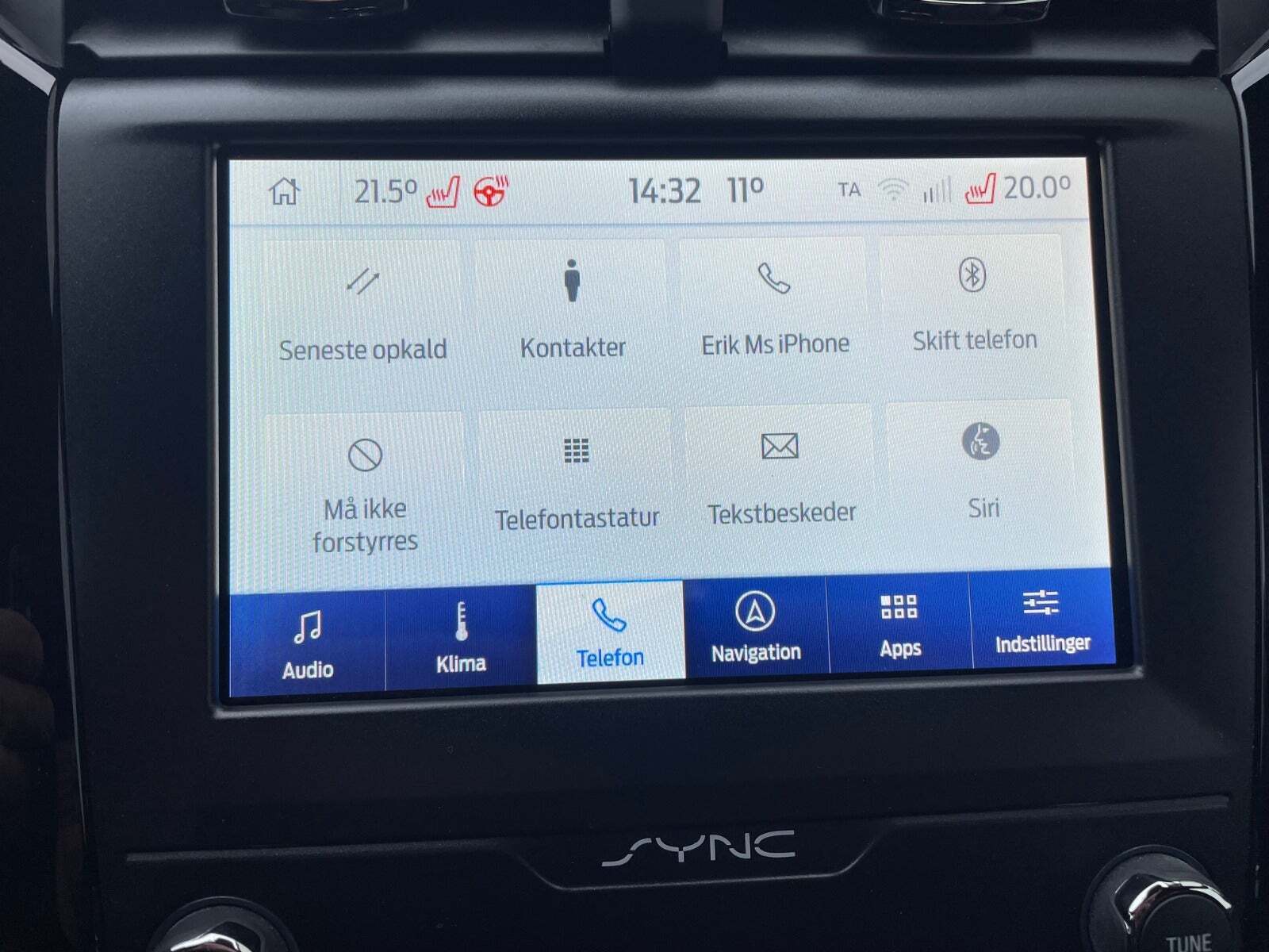 Blå Ford Mondeo fra 2022