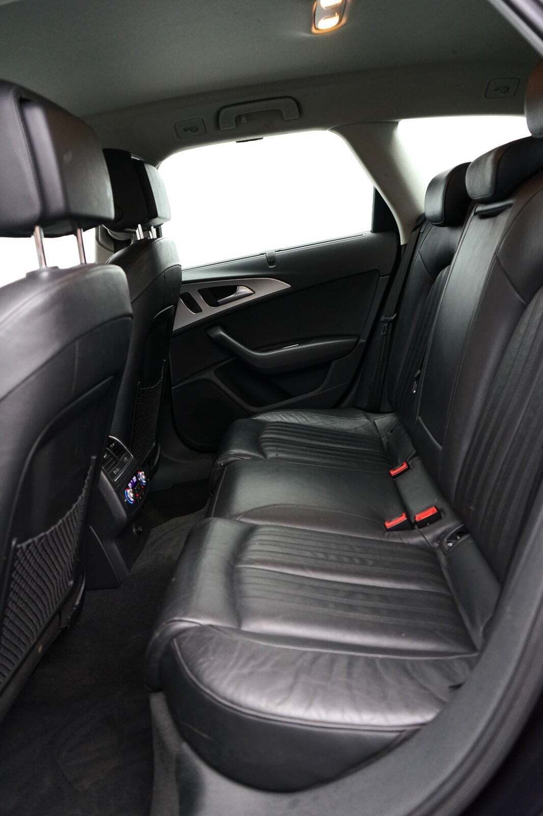 Audi A6 3,0 TDi 218 S-line Avant quattro S-tr.