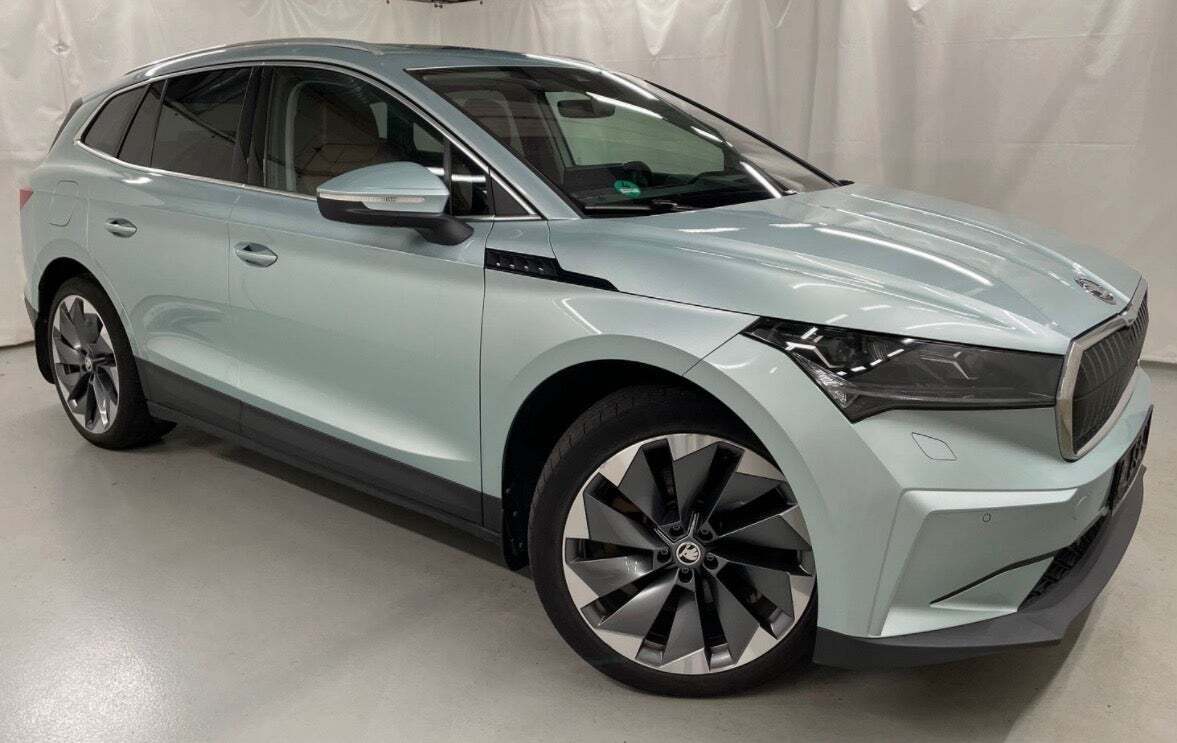 Skoda Enyaq 80 iV Plus Design Selection