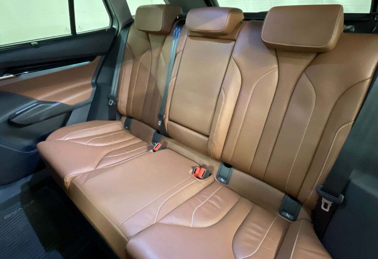 Skoda Enyaq 80 iV Plus Design Selection