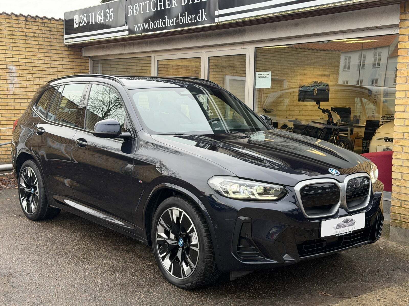 BMW iX3 Charged Plus M-Sport