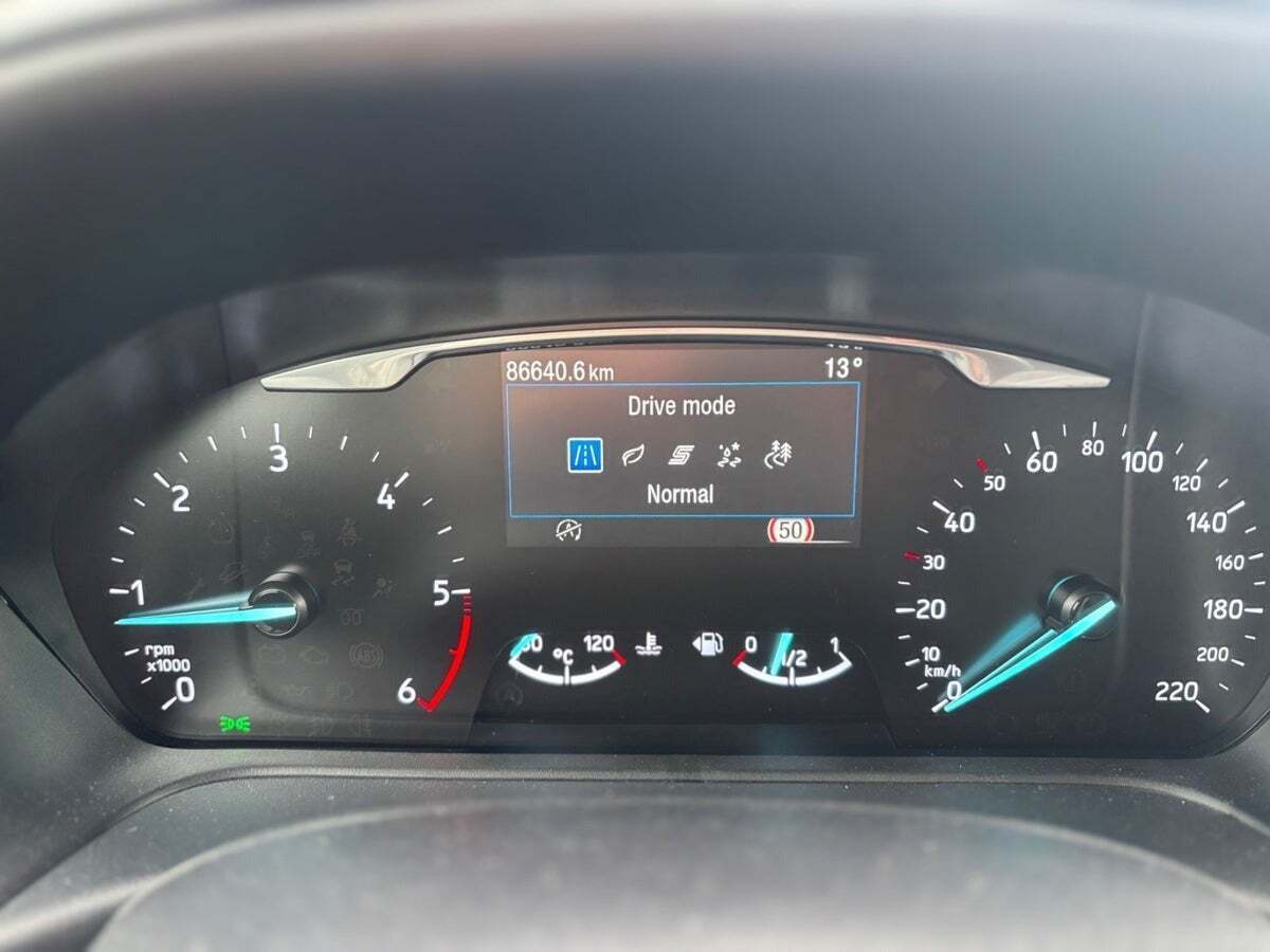 Hvid Ford Puma fra 2021