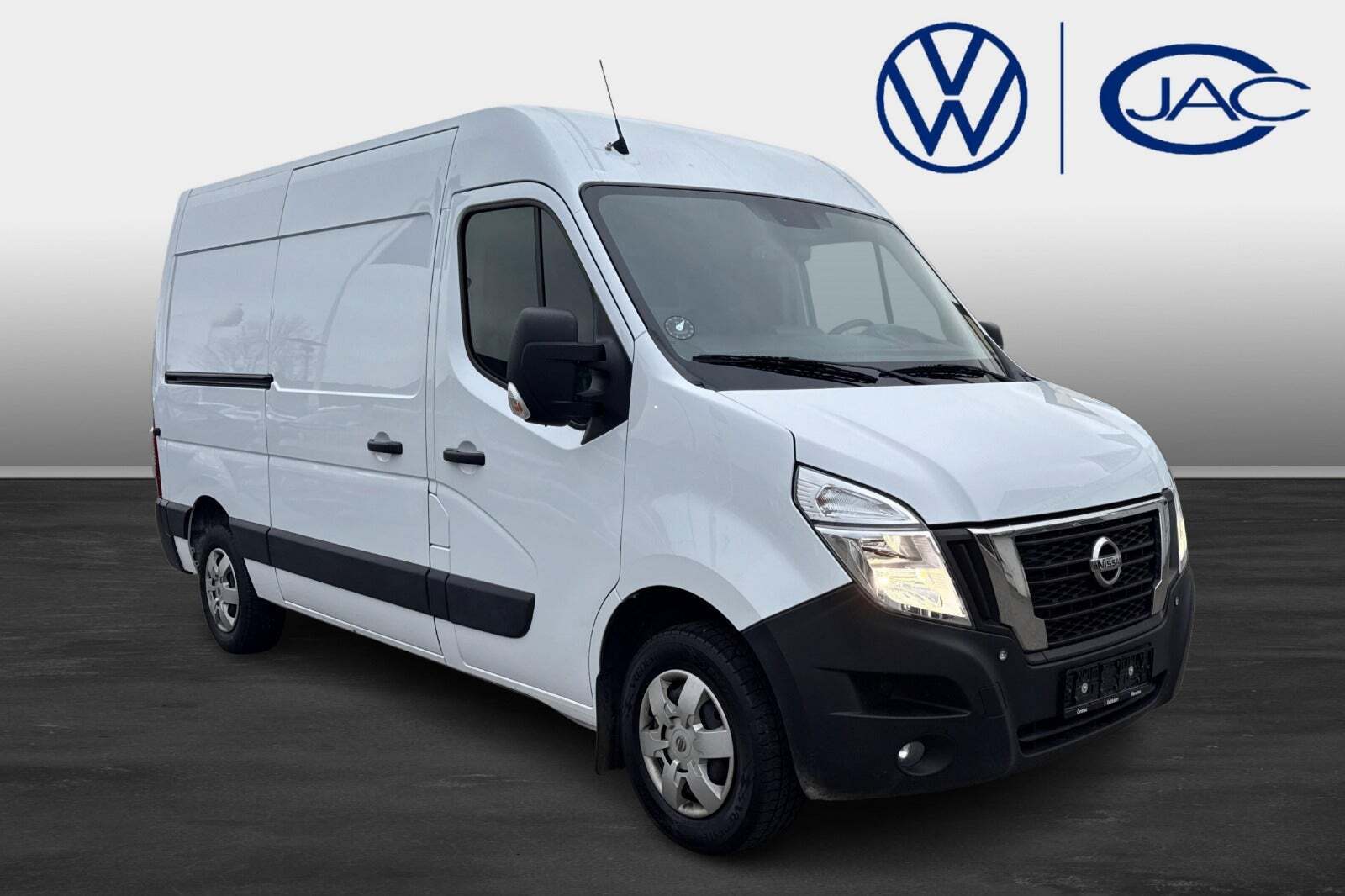 Hvid Nissan NV400 fra 2021