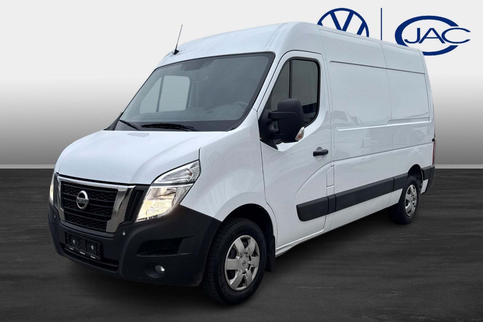 Hvid Nissan NV400 fra 2021