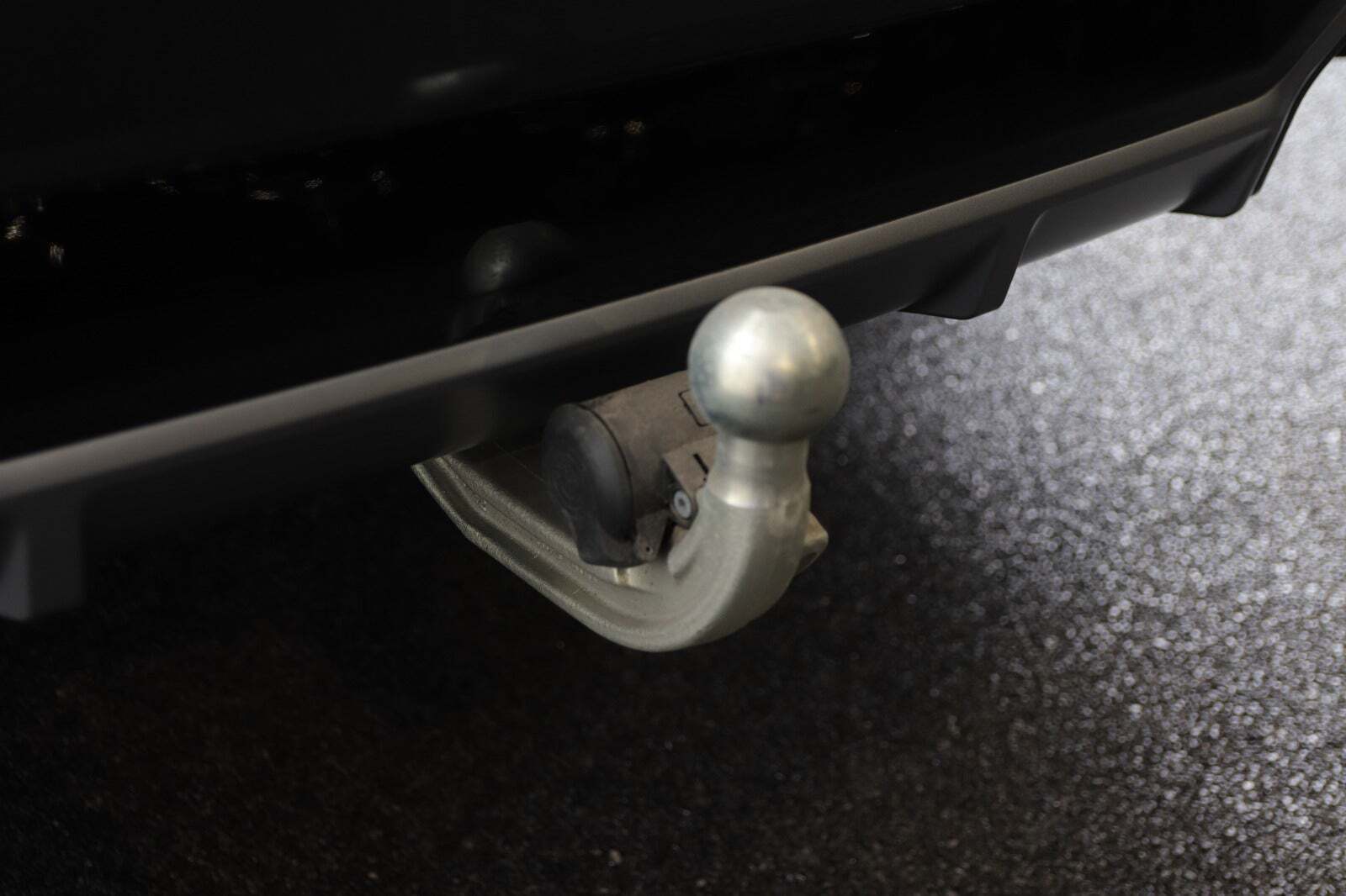 Grå BMW iX3 fra 2023