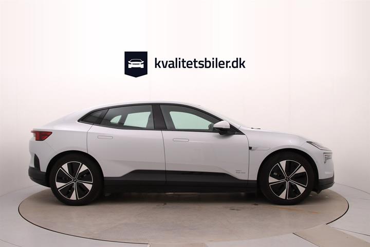 Hvid Polestar 4 fra 2025