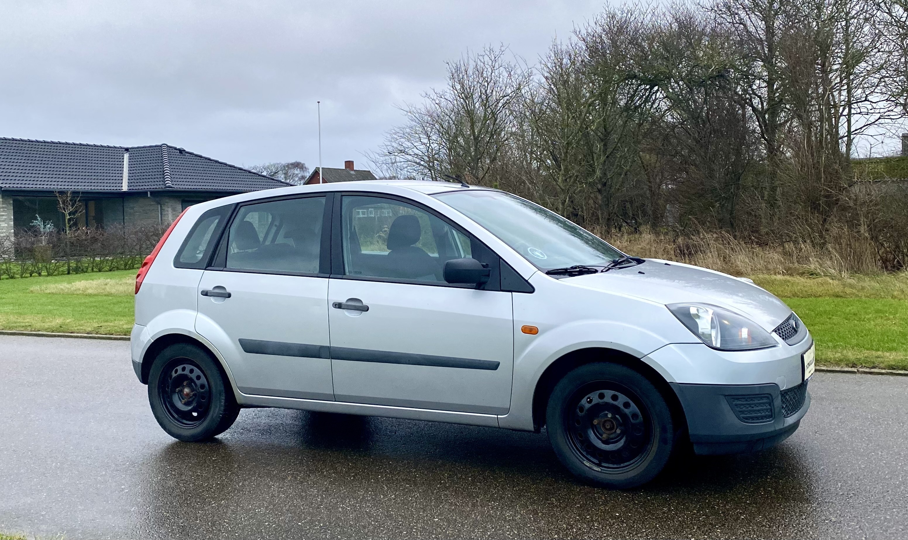Sølv Ford Fiesta fra 2007