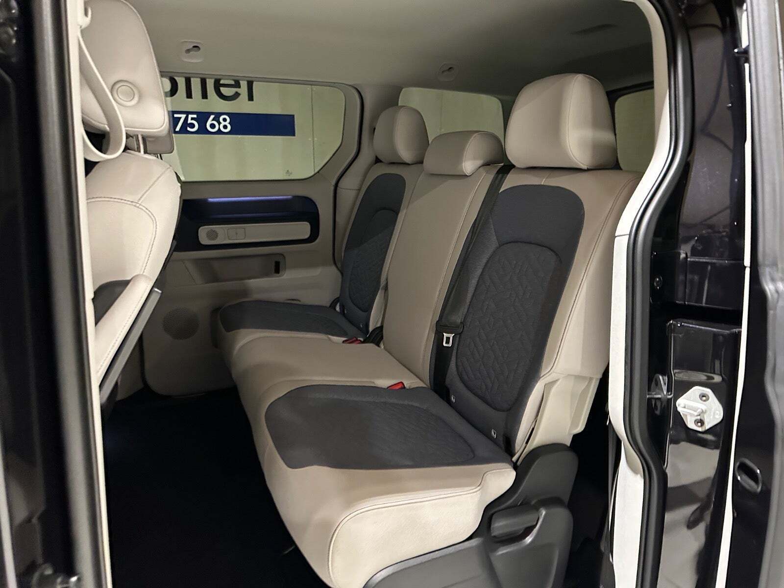 VW ID.Buzz 77 Pro SWB