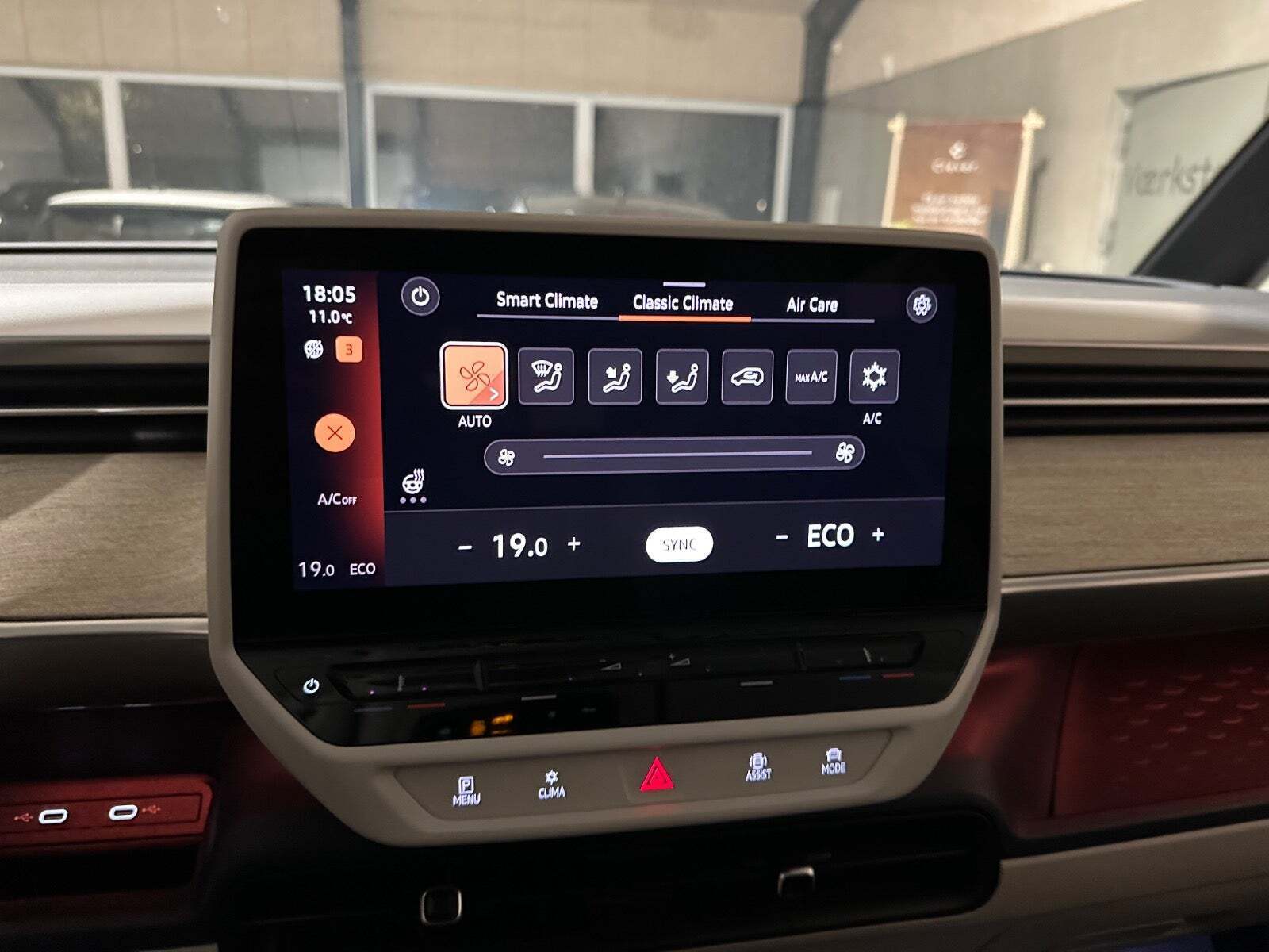 Sort VW ID.Buzz fra 2023