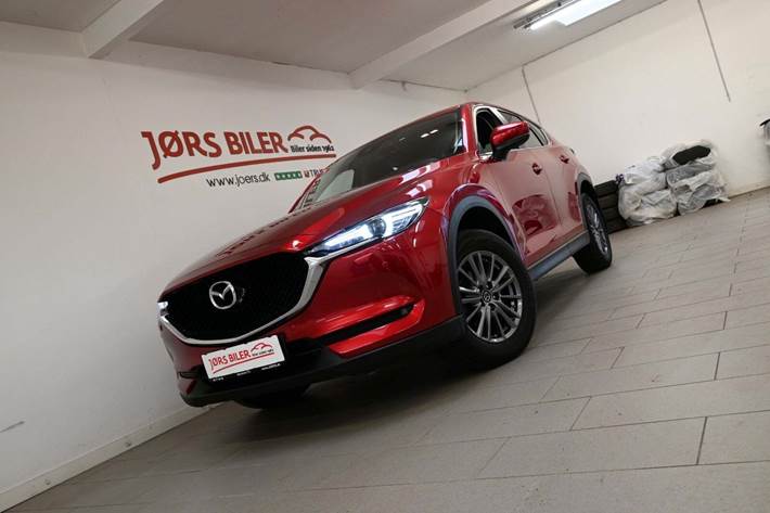 Rød Mazda CX-5 fra 2018 set udefra