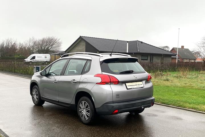 Grå Peugeot 2008 fra 2013