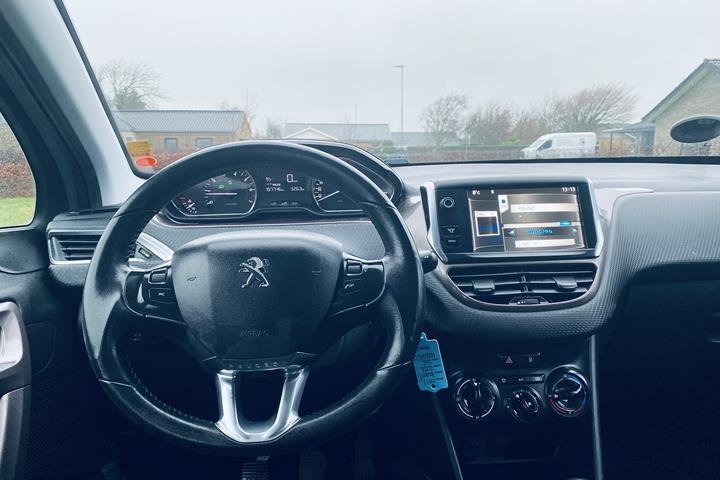 Grå Peugeot 2008 fra 2013