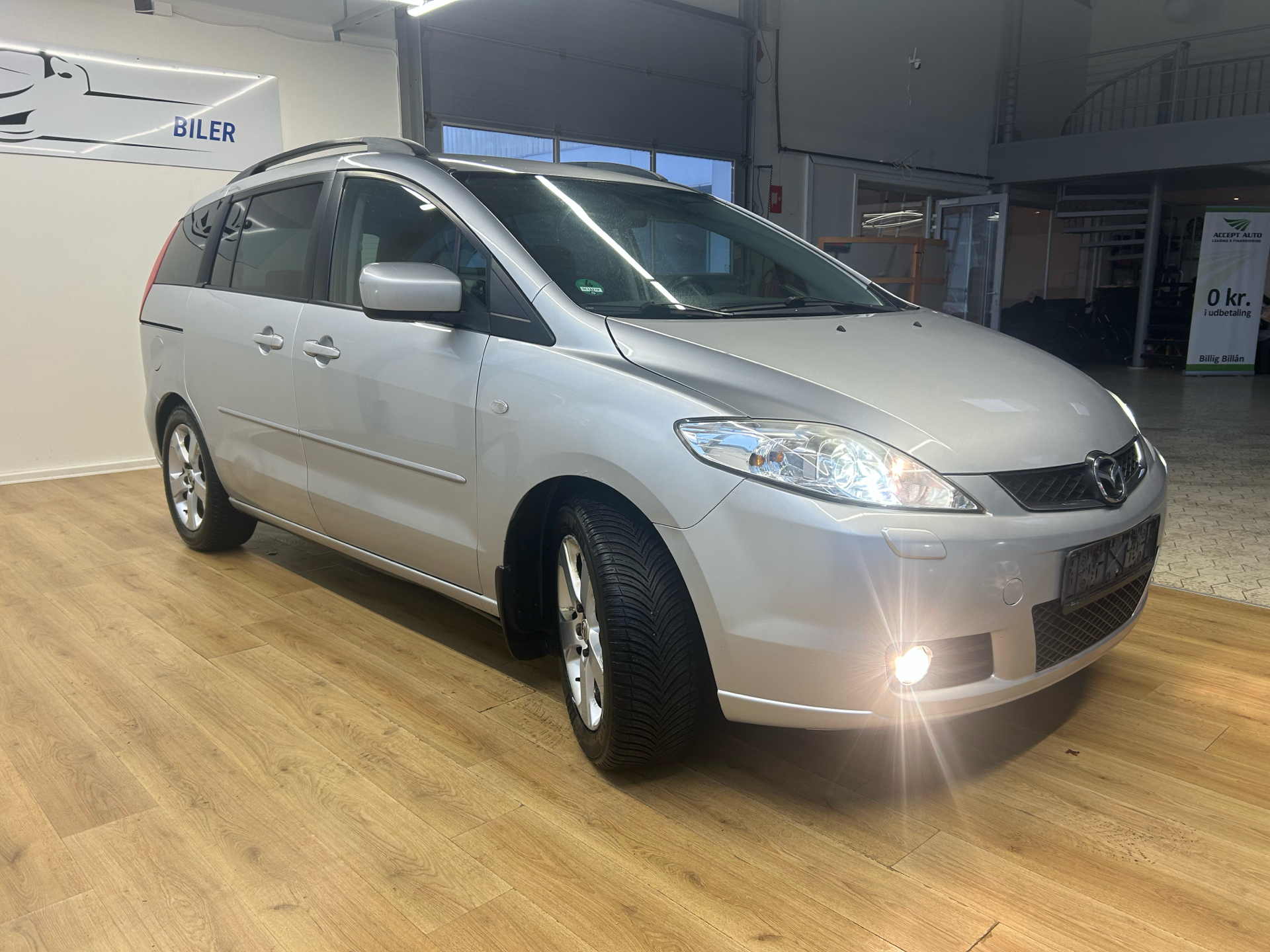 Sølv Mazda 5 fra 2008