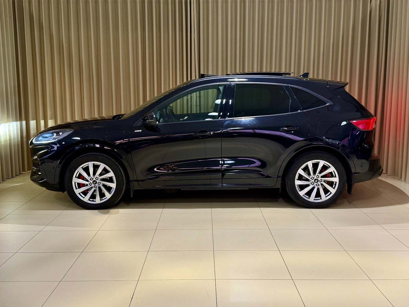 Ford Kuga 2,5 HEV ST-Line X CVT