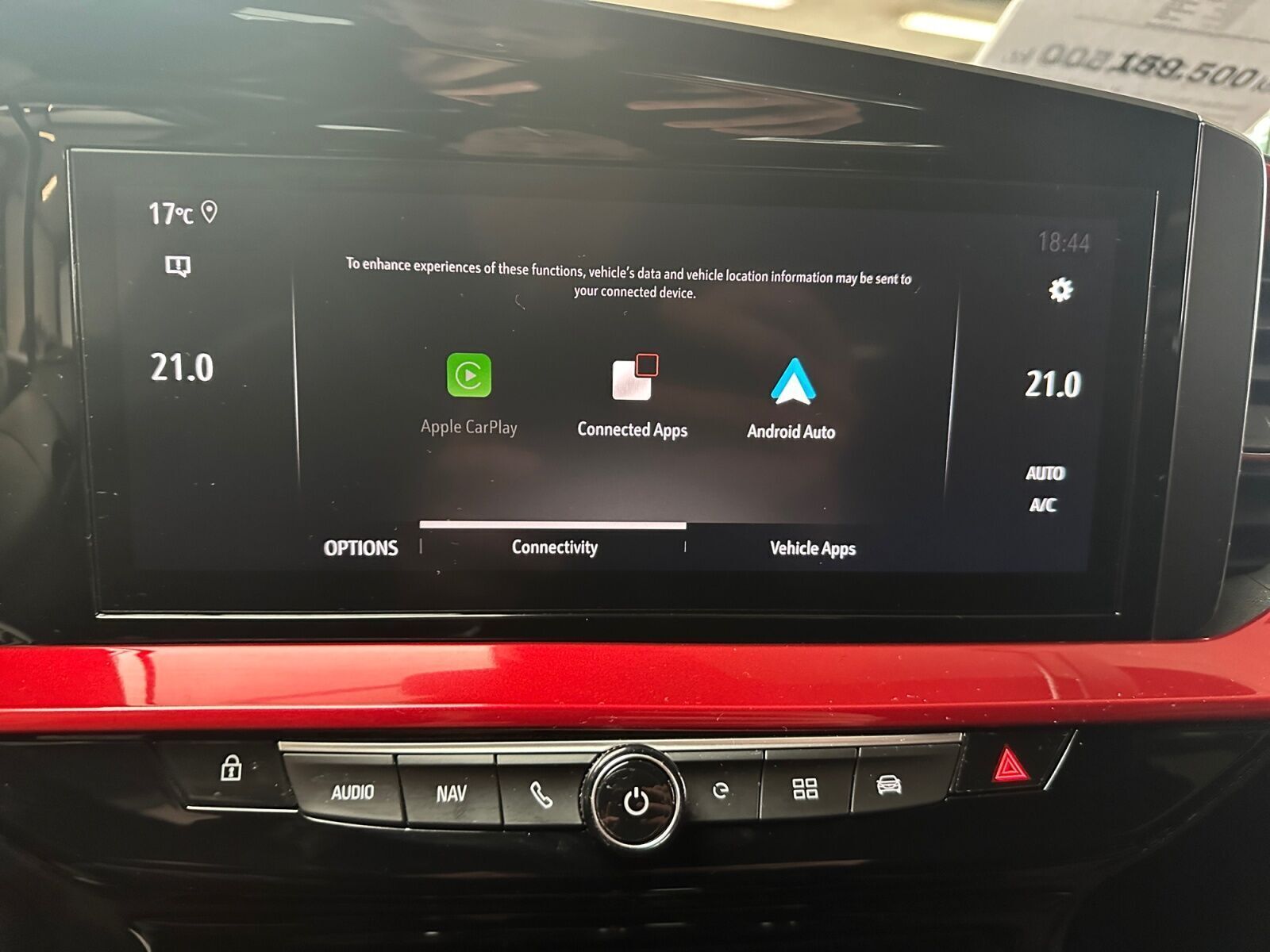 Grå Opel Mokka-e fra 2024