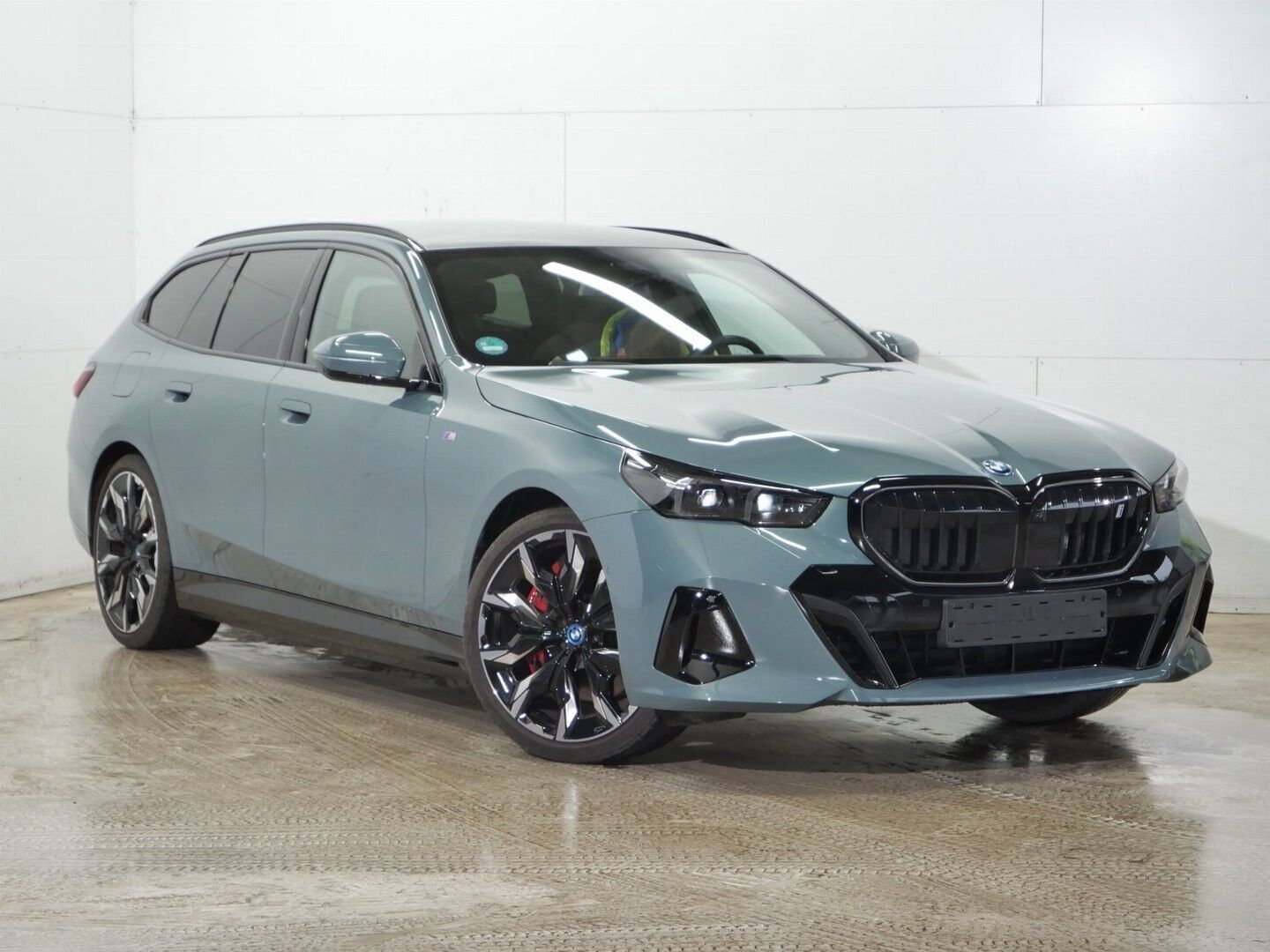 BMW i5 eDrive40 Touring EL M-sport Pro 340HK Stc Aut.