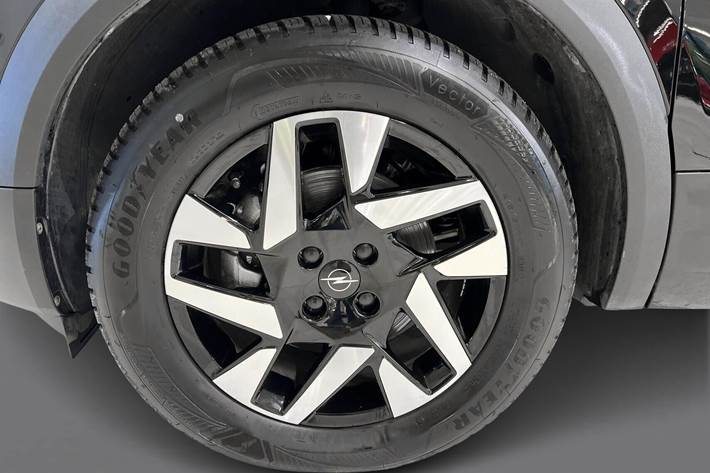 Sort Opel Mokka-e fra 2024