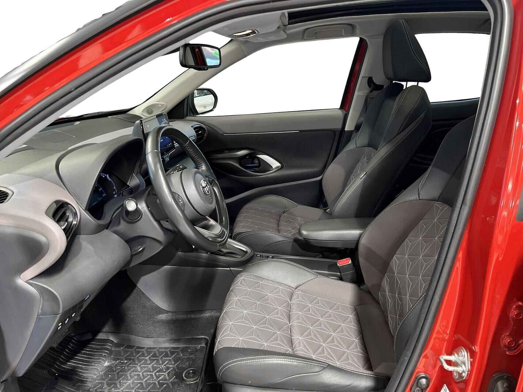 Toyota Yaris Cross 1,5 Hybrid Premium 116HK 5d Trinl. Gear