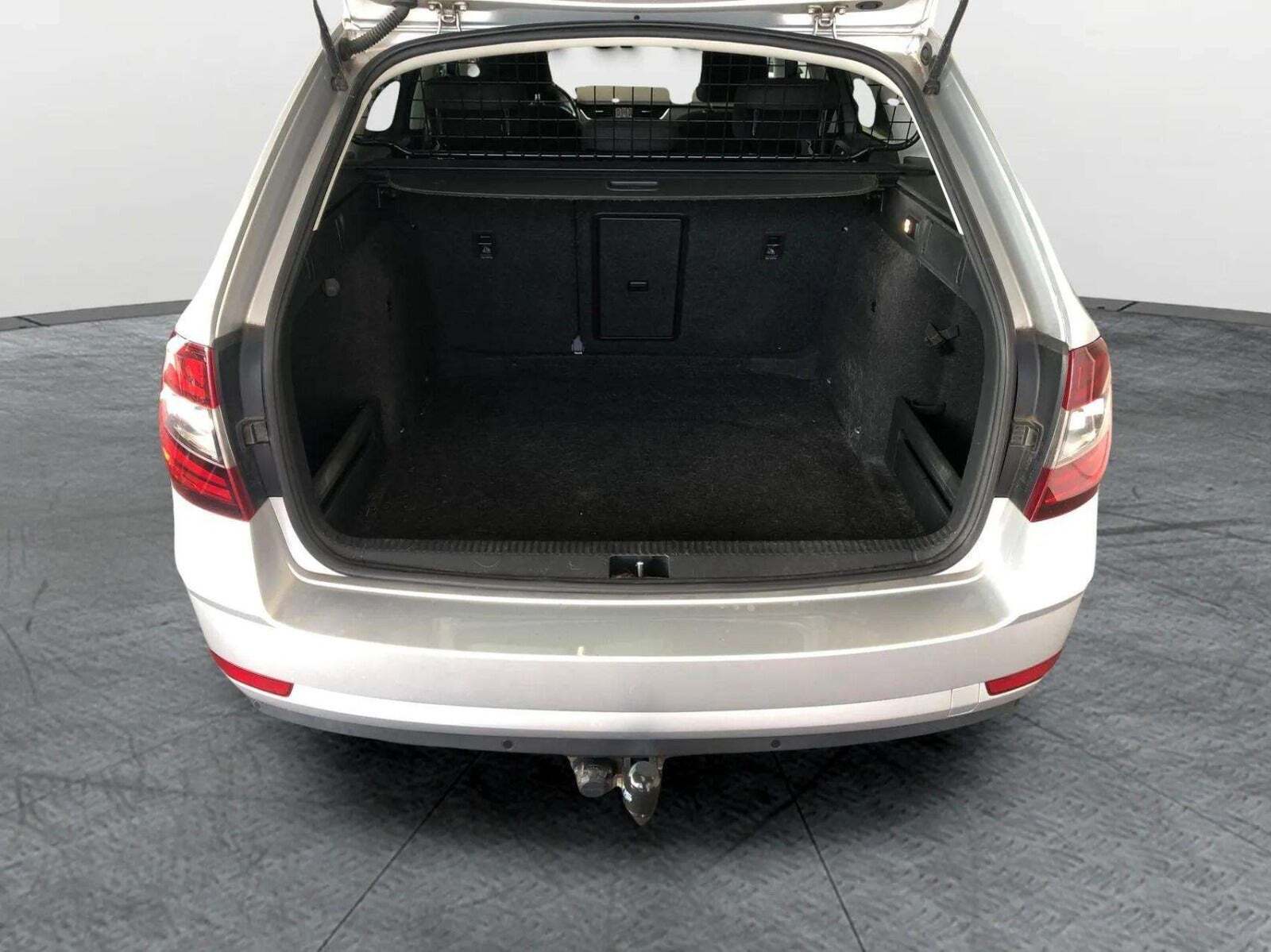 Sølv Skoda Octavia fra 2019