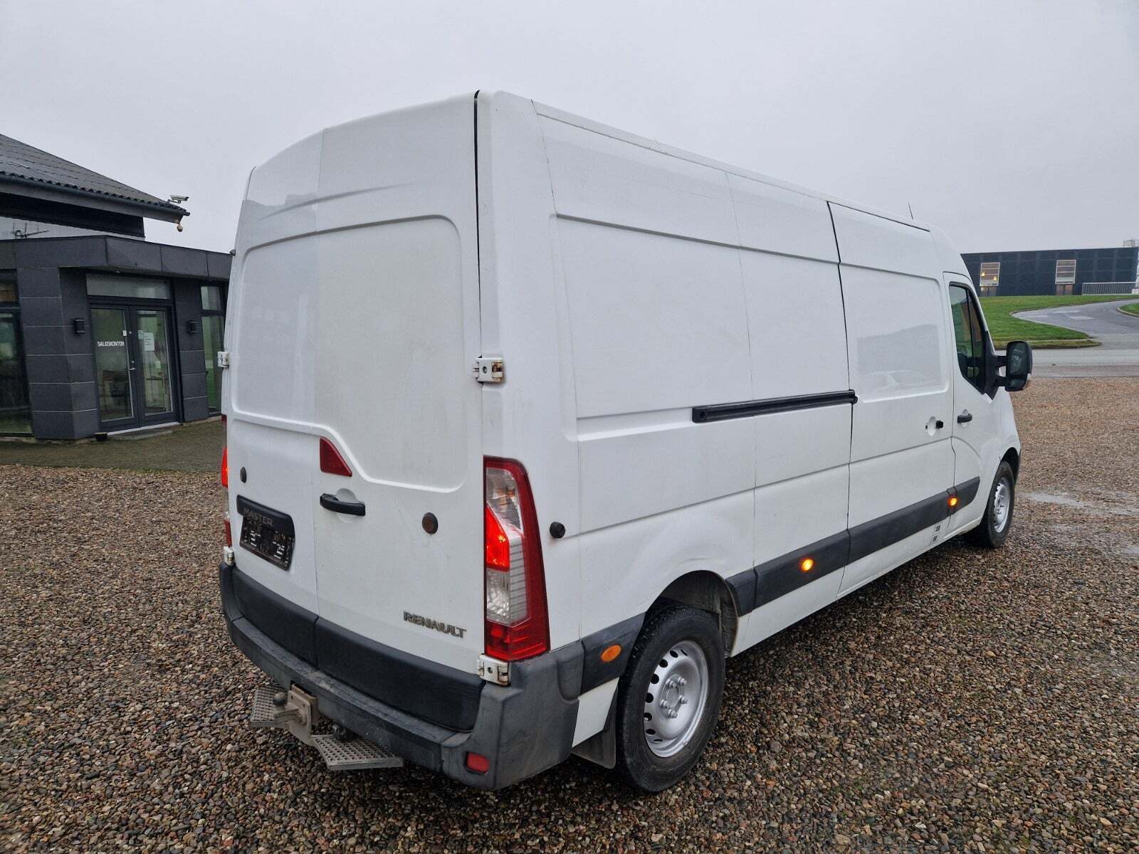 Renault Master III T35 2,3 dCi 165 L3H2 Kassevogn