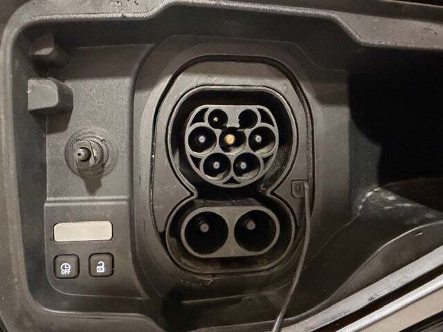 Hvid Renault Megane E-Tech fra 2023