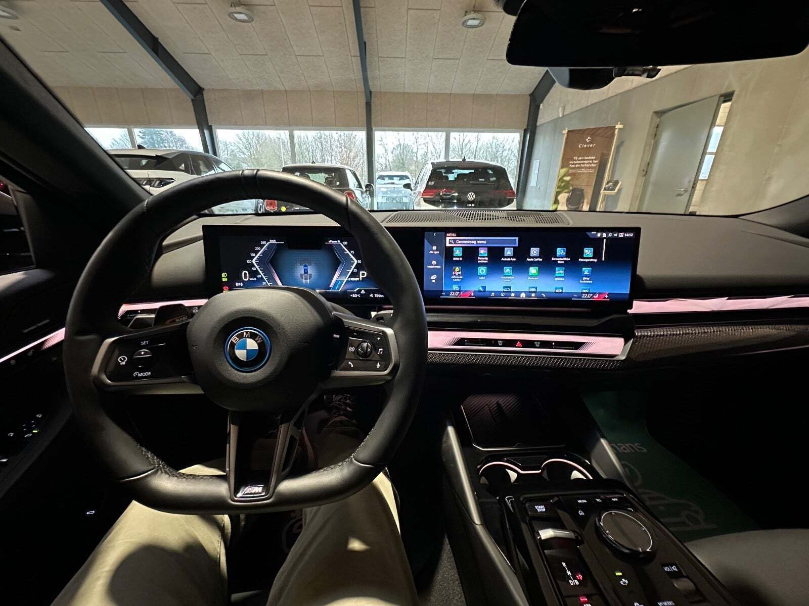 Sort BMW i5 fra 2024