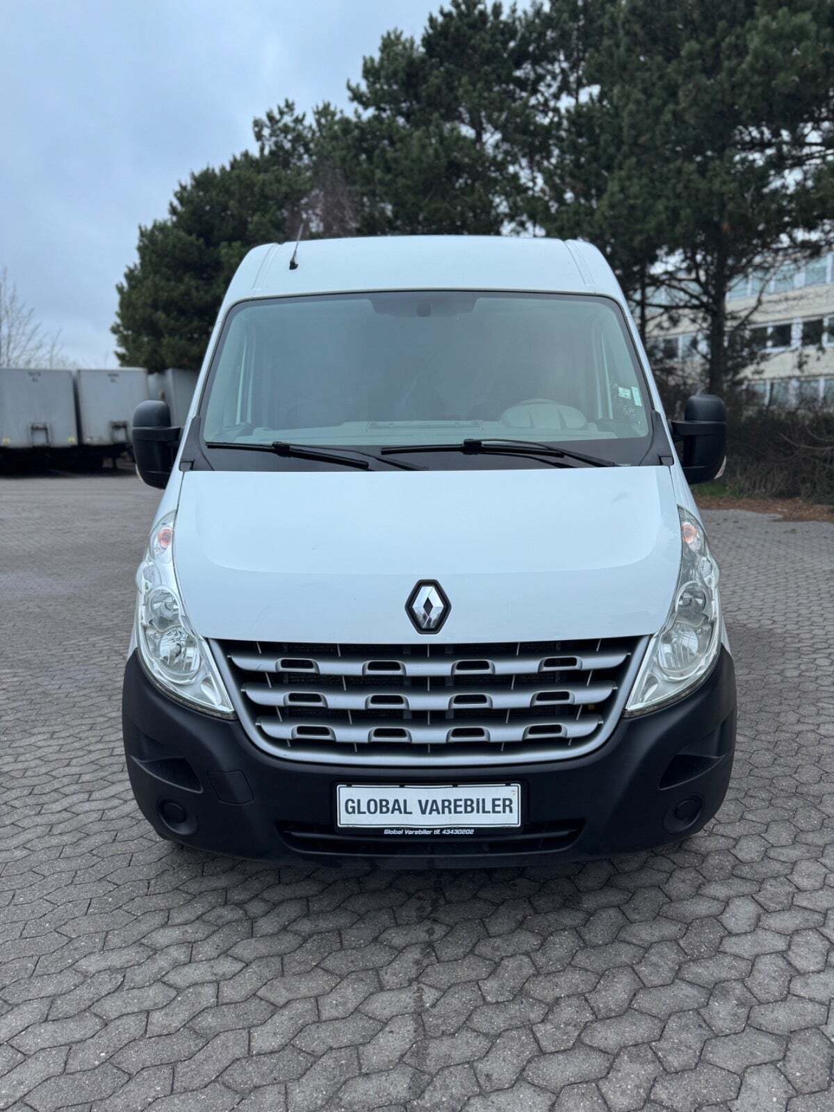 Renault Master III T33 2,3 dCi 125 L2H2 Kassevogn