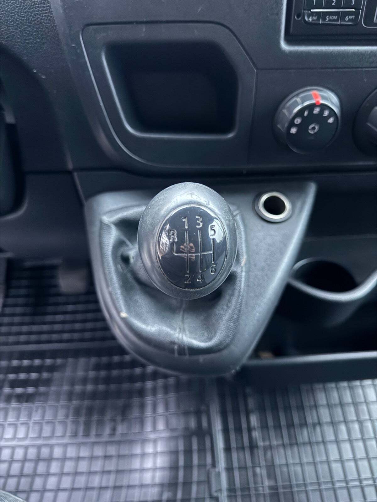 undefined Renault Master III T33 fra 2013