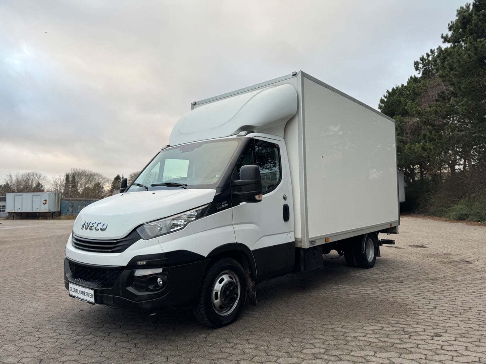 Iveco Daily 2,3 35C16 Alukasse m/lift