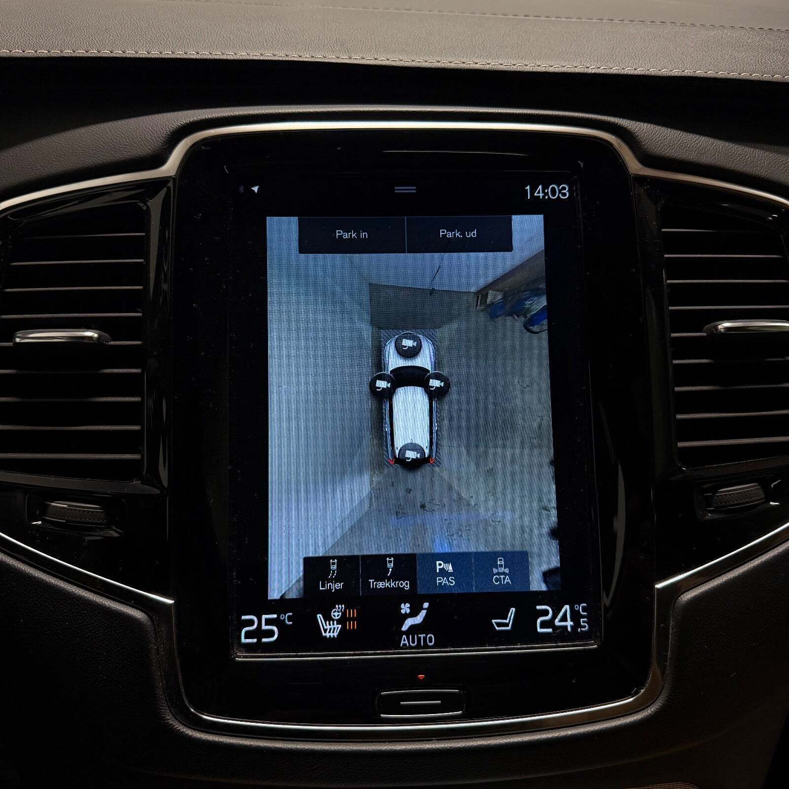 Sølv Volvo XC90 fra 2017