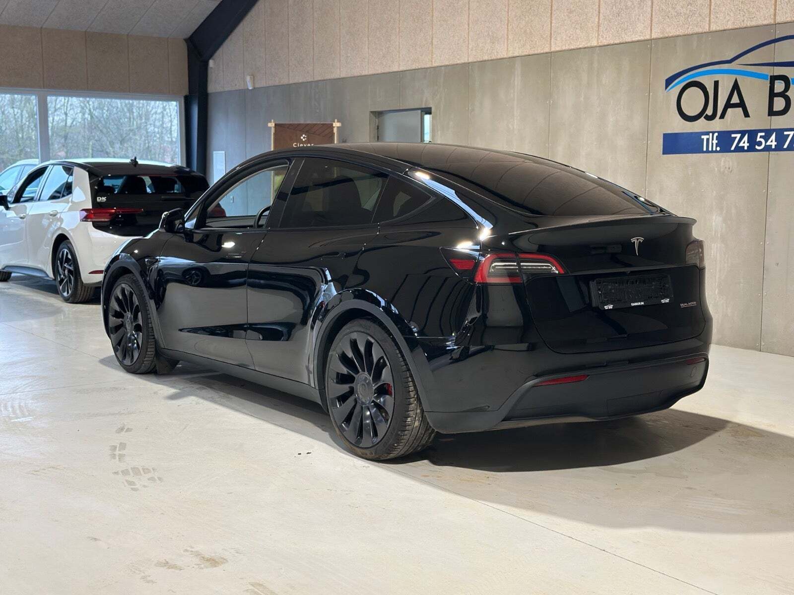 Tesla Model Y Performance AWD