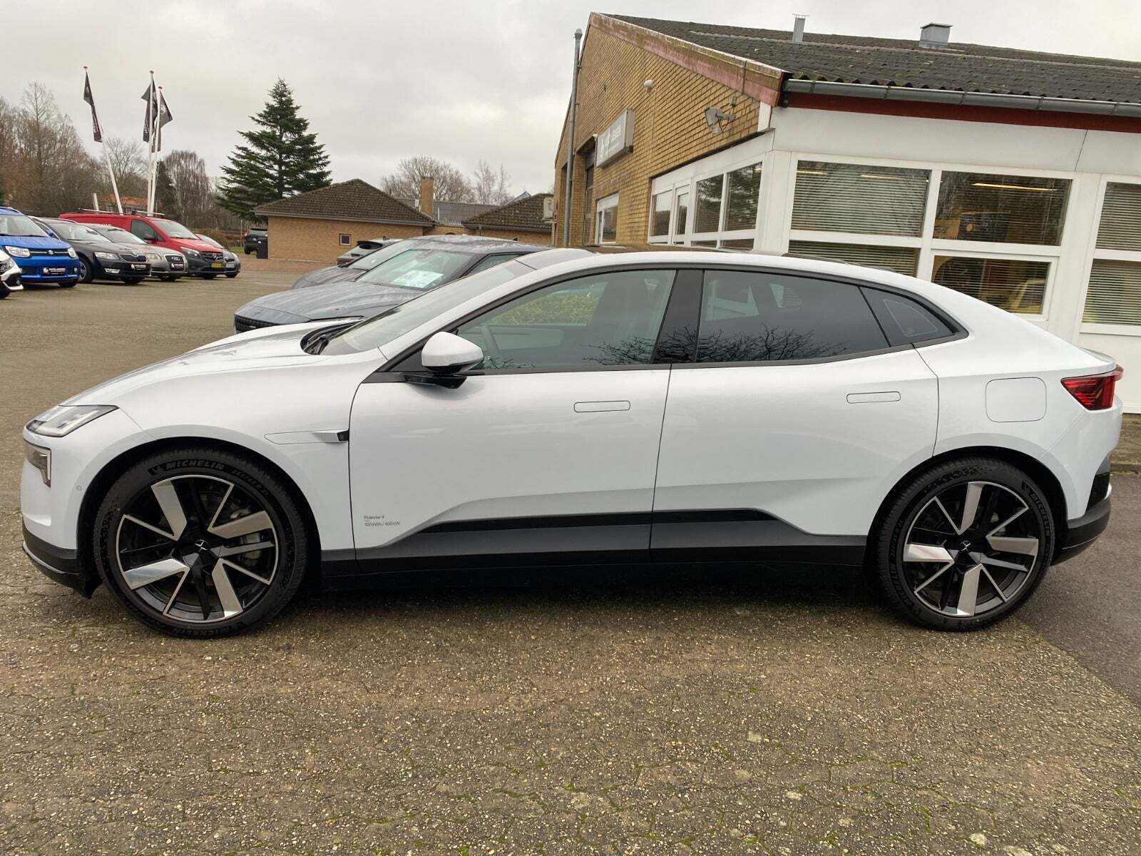 Polestar 4 Long Range AWD