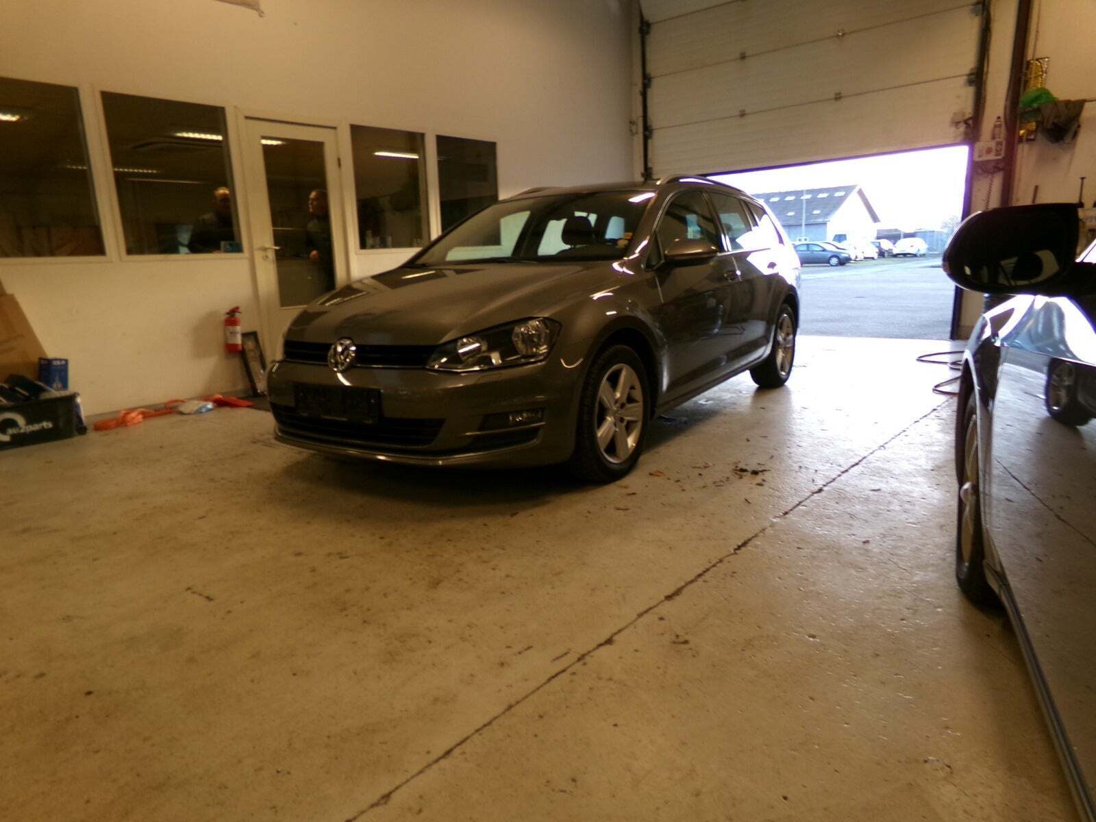 VW Golf VII 1,6 TDi 110 Highline Variant DSG BMT