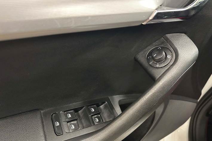 Hvid Skoda Octavia fra 2017