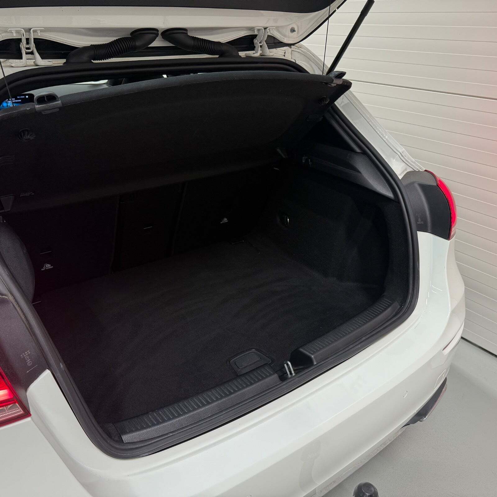 Hvid Mercedes A200 d fra 2020