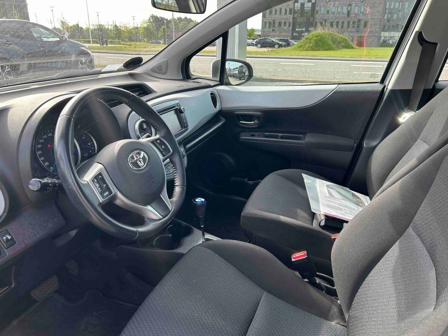 undefined Toyota Yaris fra 2014
