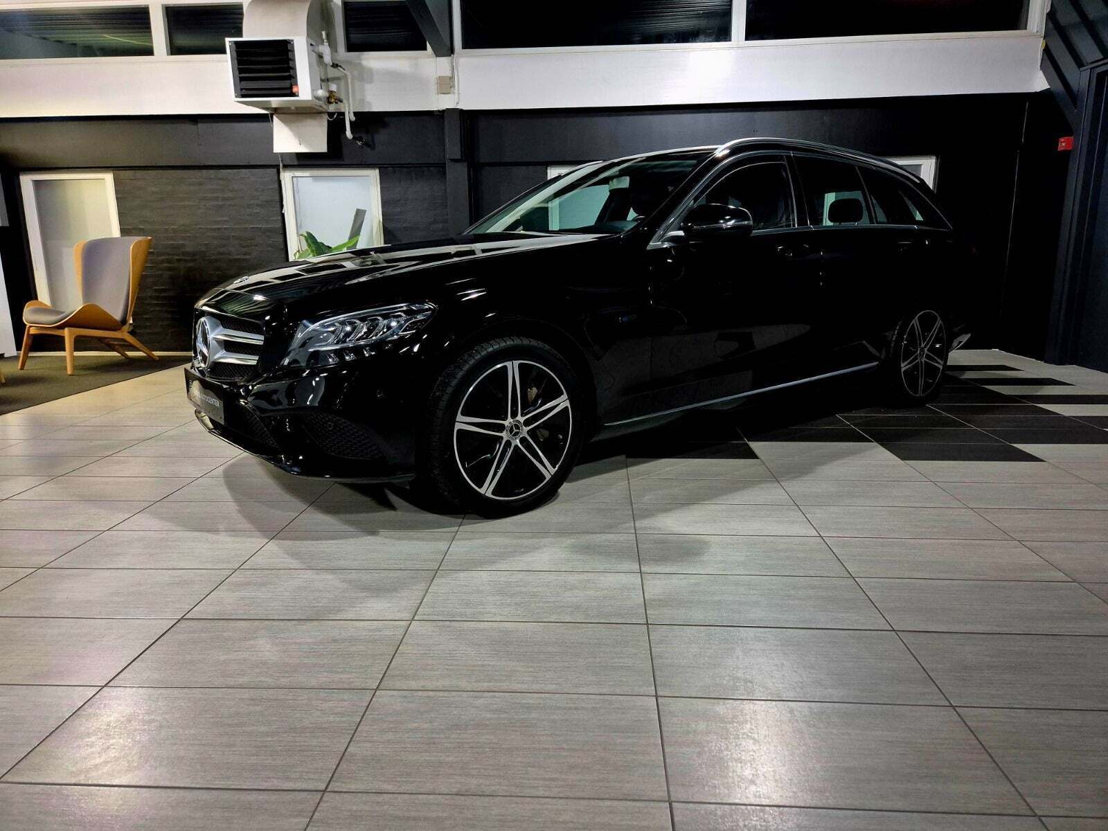 Mercedes C300 e 2,0 Avantgarde stc. aut.