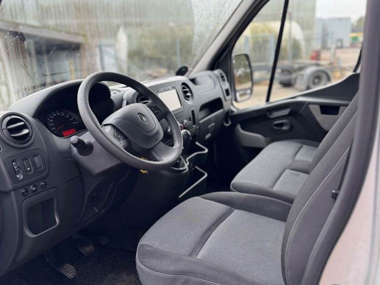 Renault Master III T35 2,3 dCi 145 L3 Box m/lift