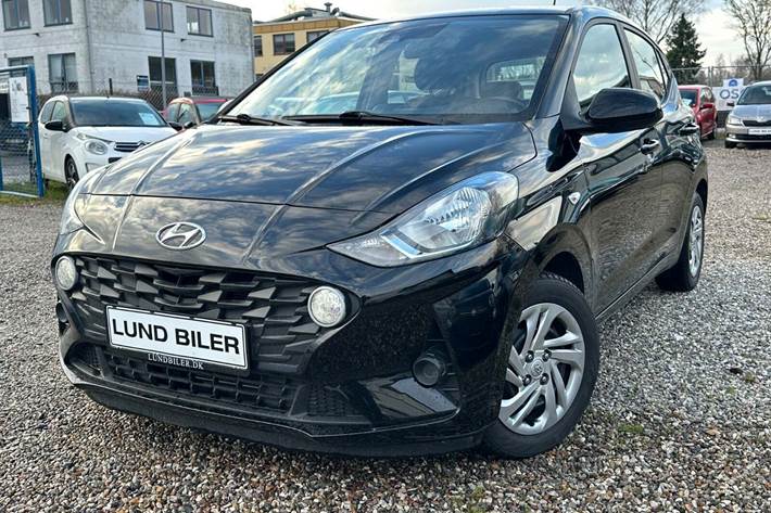Sort Hyundai i10 fra 2020 set udefra