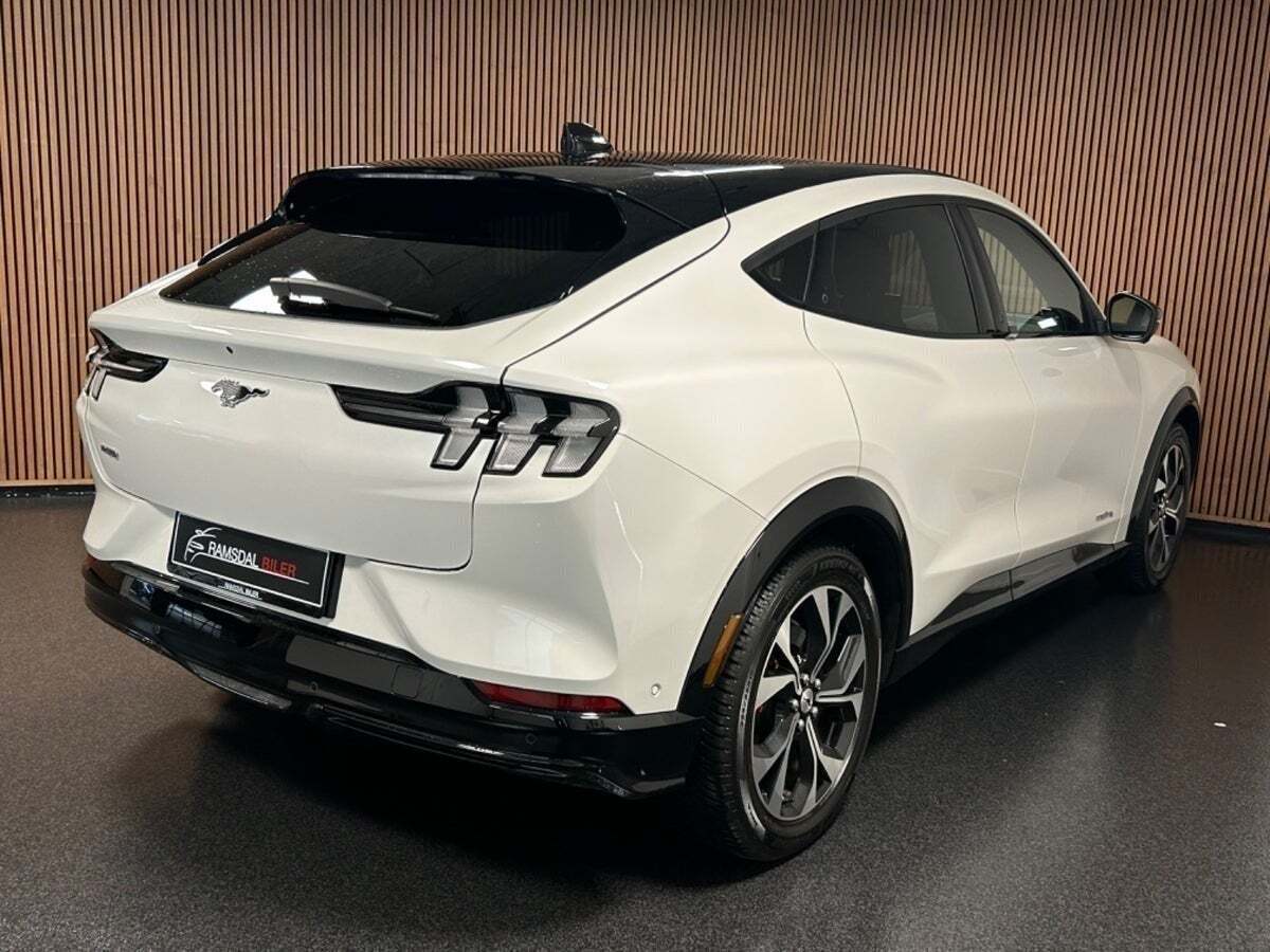 Ford Mustang Mach-E 75 Premium Standard Range AWD