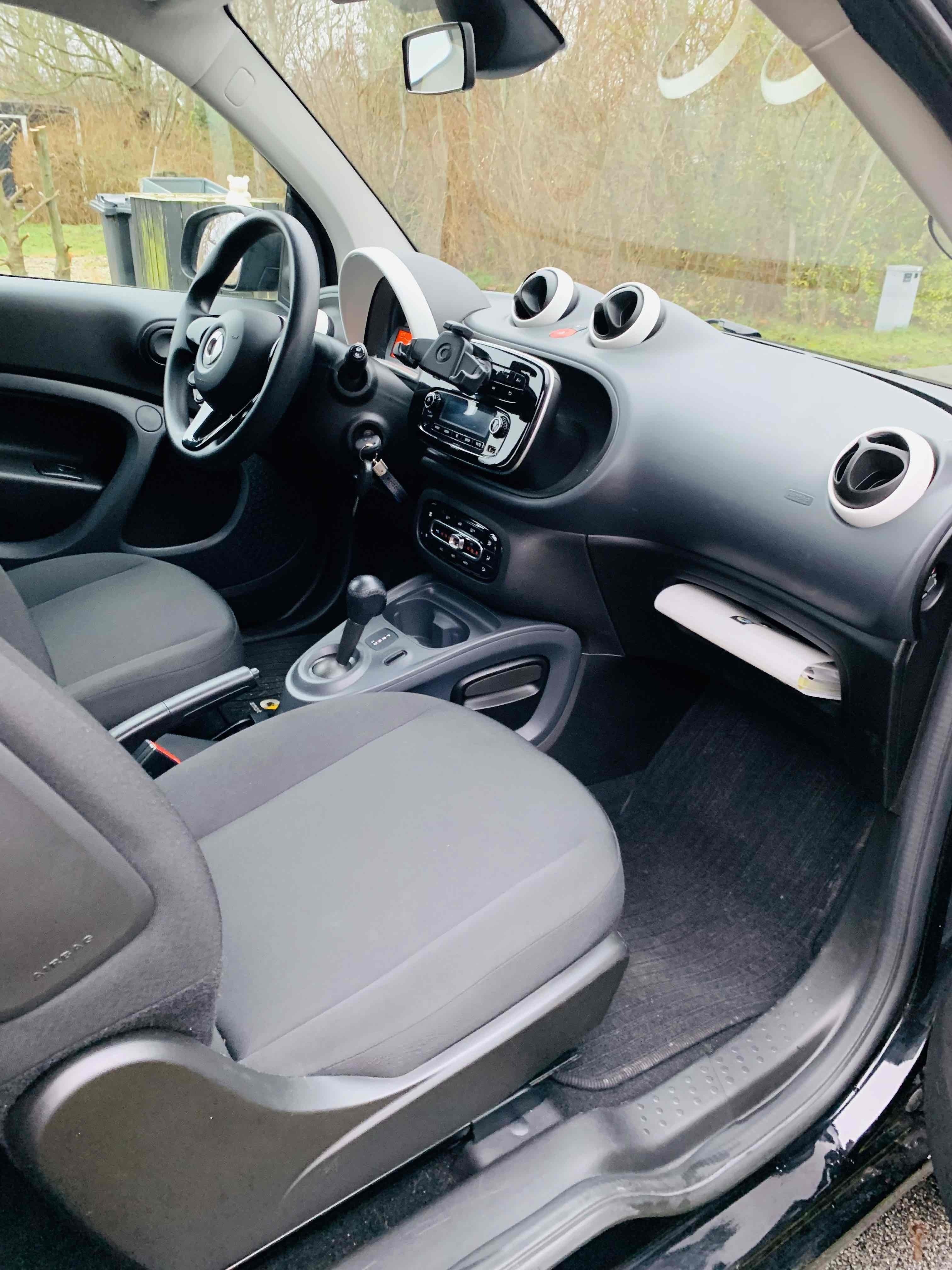 Sort Smart Fortwo fra 2018