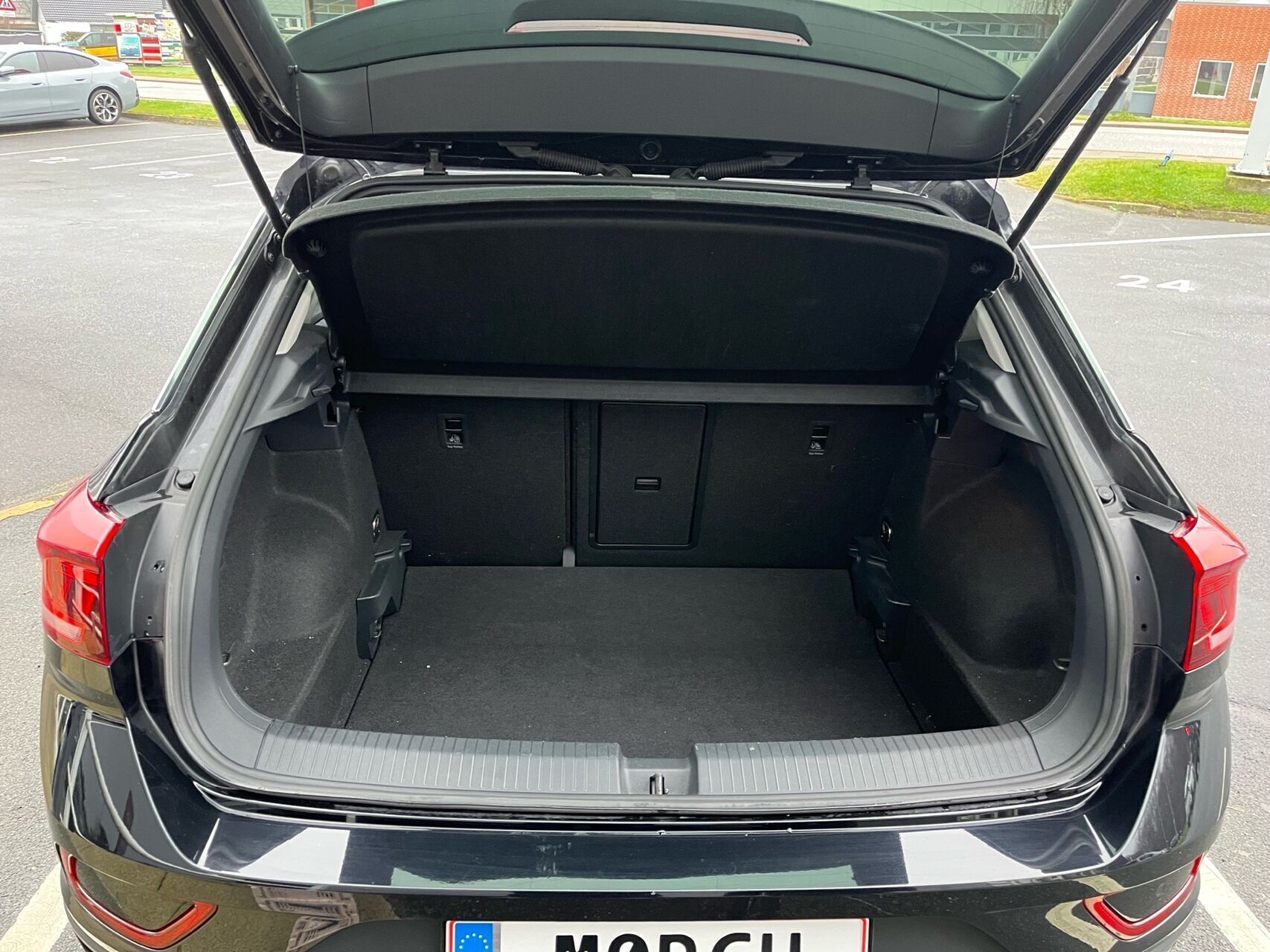 Sort VW T-Roc fra 2023