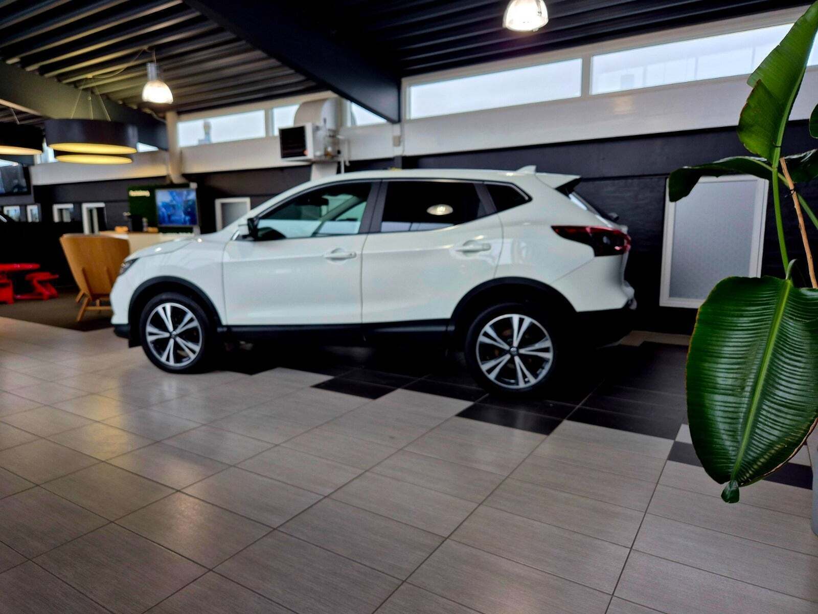 Nissan Qashqai 1,5 dCi 115 N-Connecta DCT